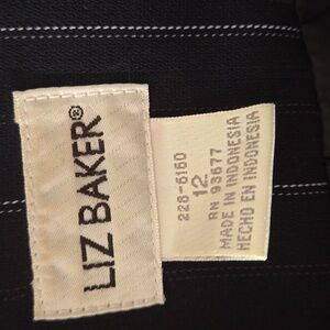 Liz Baker Navy blue pin stripped blazer. Women's sz 12.